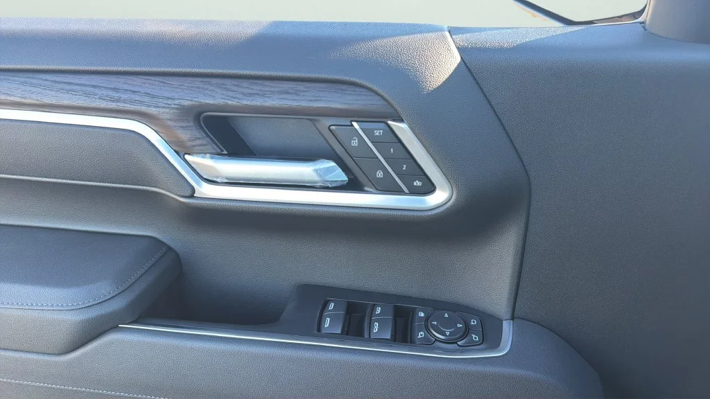 2026 GMC Sierra 1500 SLT - Photo 18