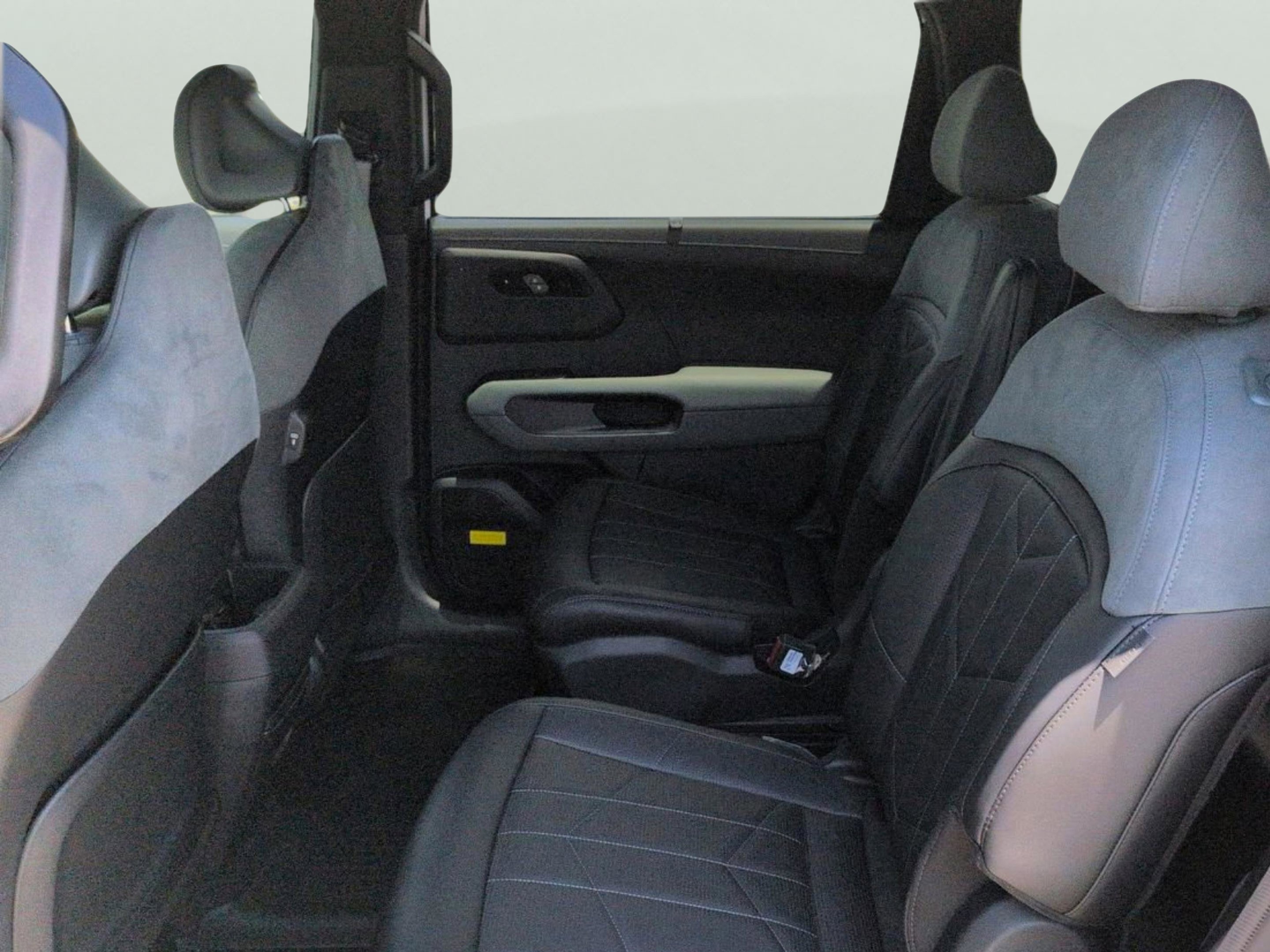 New 2027 Glacial White Kia X-Pro SX-Prestige image 29