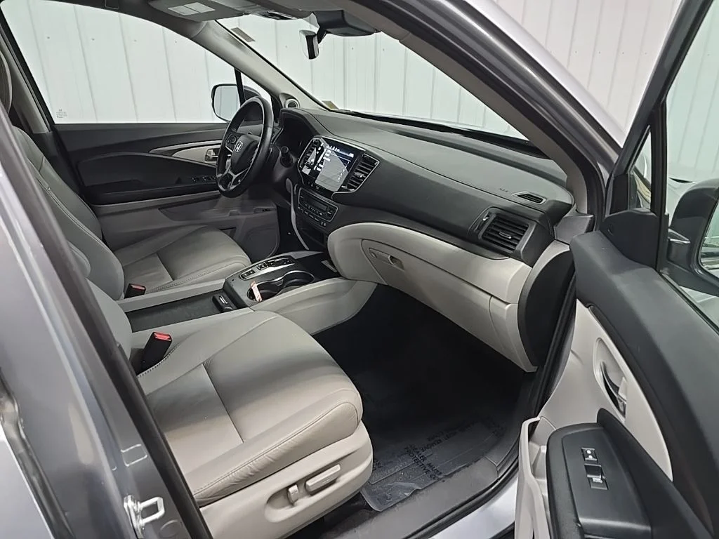 Used 2022 Gray Honda Special Edition image 16
