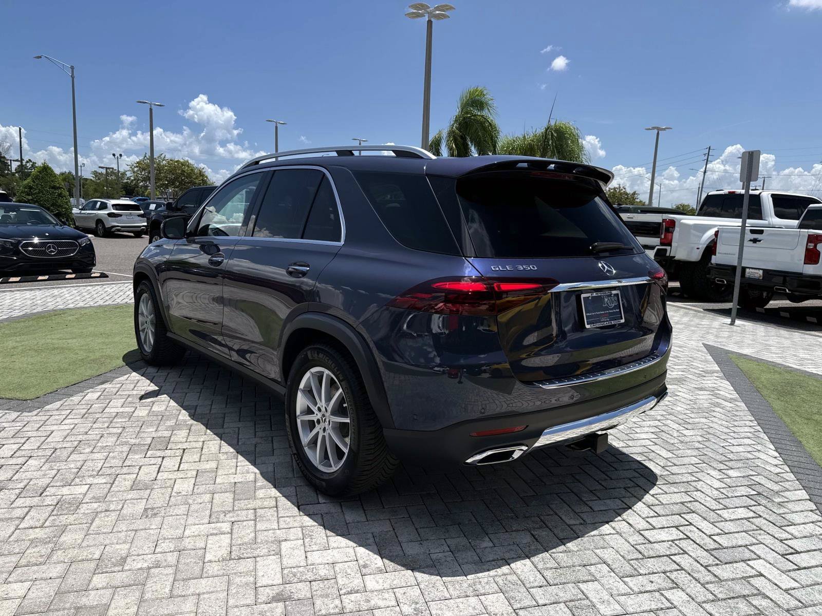 New 2026 Twilight Blue Metallic Mercedes-Benz 350 SUV image 4