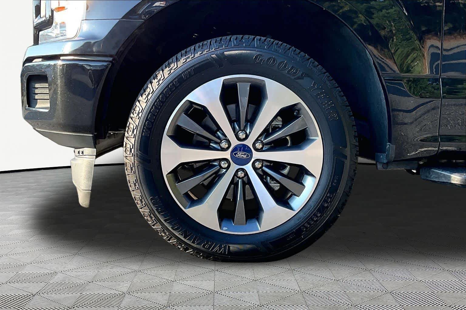 Used 2019 Agate Black Ford XL image 10