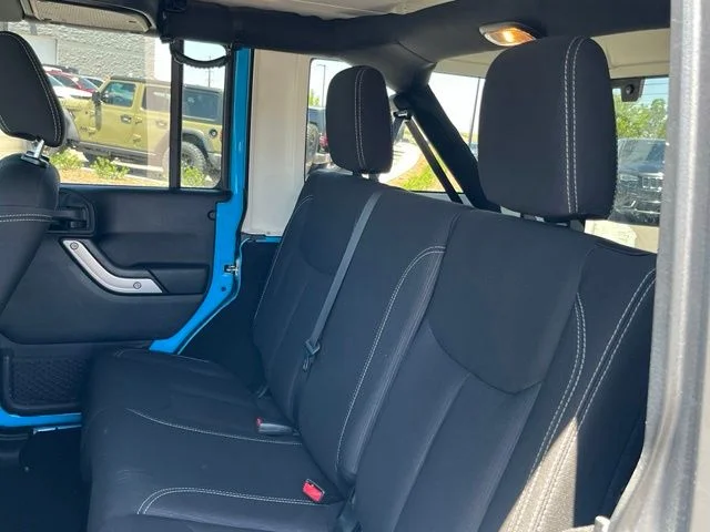 Used 2018 Blue Jeep Unlimited Rubicon image 19