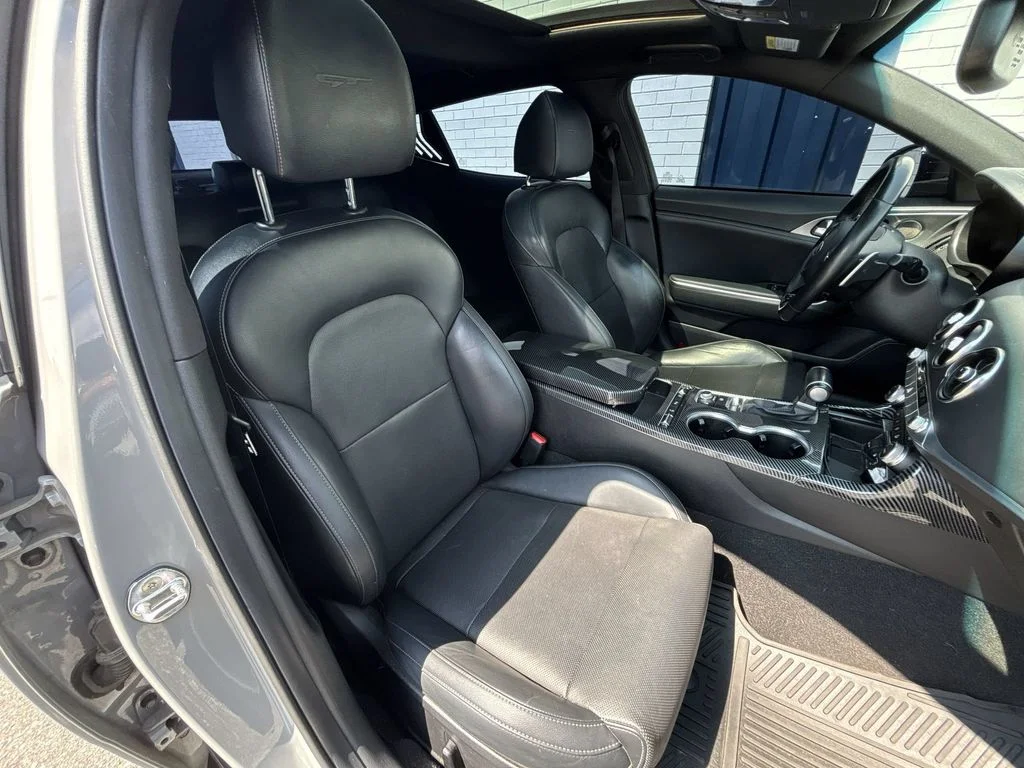 Used 2021 White Kia GT1 image 27