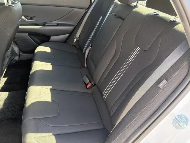 Used 2025 White Hyundai SEL Convenience image 37