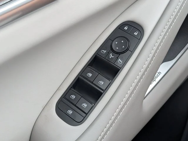 New 2027 HARBOR GRAY INFINITI LUXE image 30