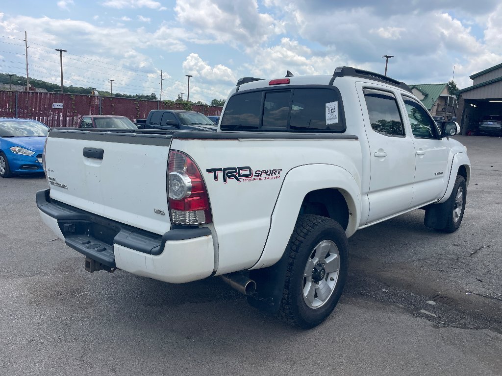 Used 2015 Super White Toyota Base V6 (A5) image 6