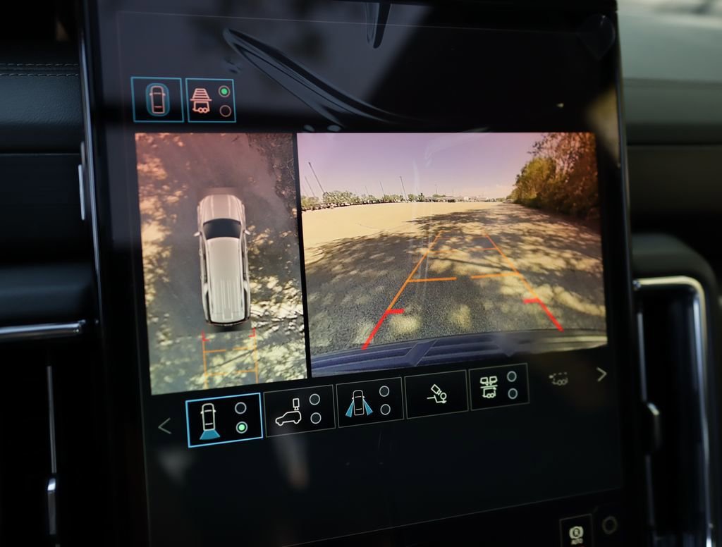 2026 GMC Yukon XL Denali - Photo 18