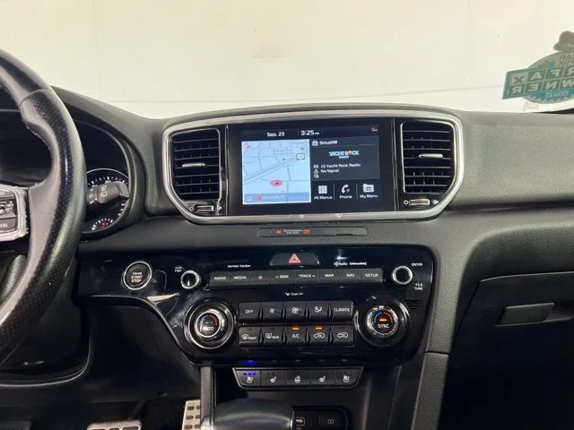Used 2021 White Kia SX image 23