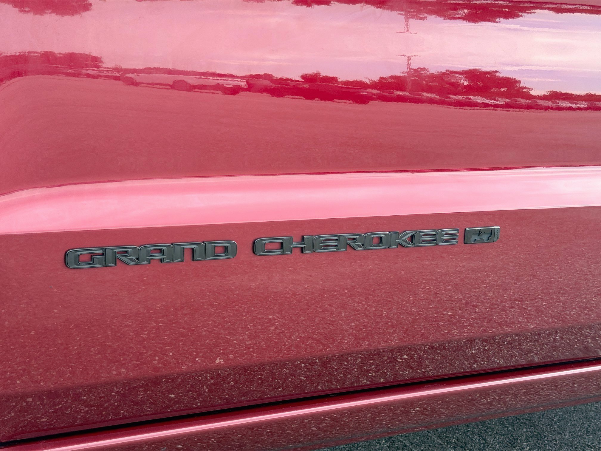 Used 2022 Velvet Red Pearlcoat Jeep Laredo X image 11