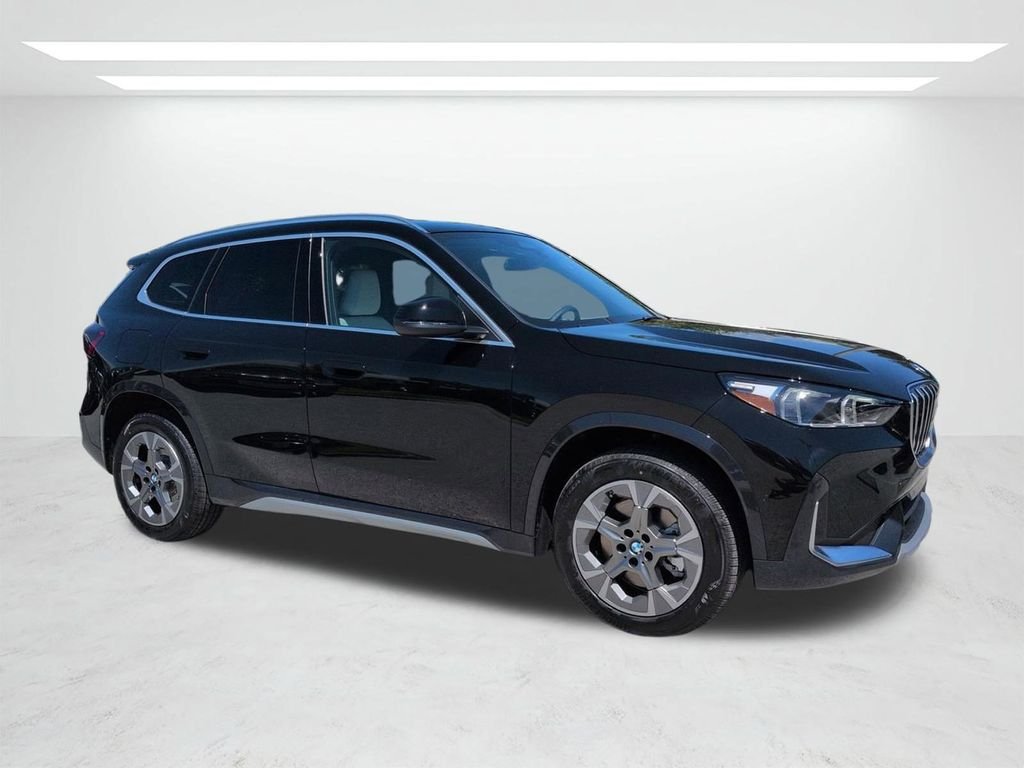 New 2026 Jet Black BMW xDrive28i image 2