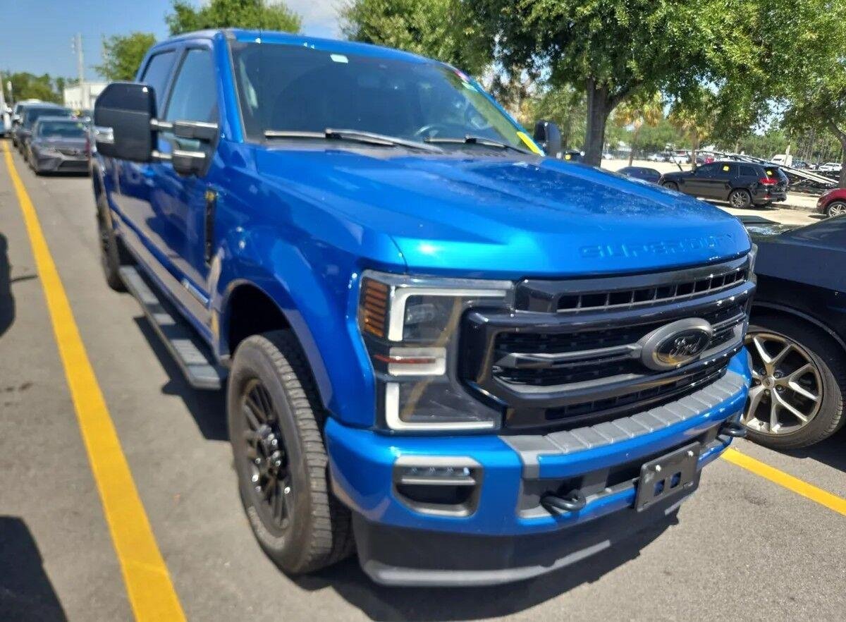 Used 2020 Velocity Blue Ford Lariat image 2