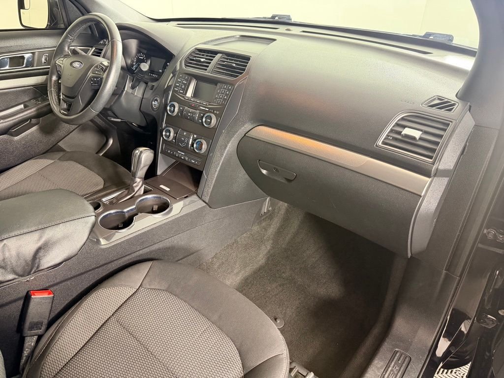 Used 2018 Black Ford XLT image 34