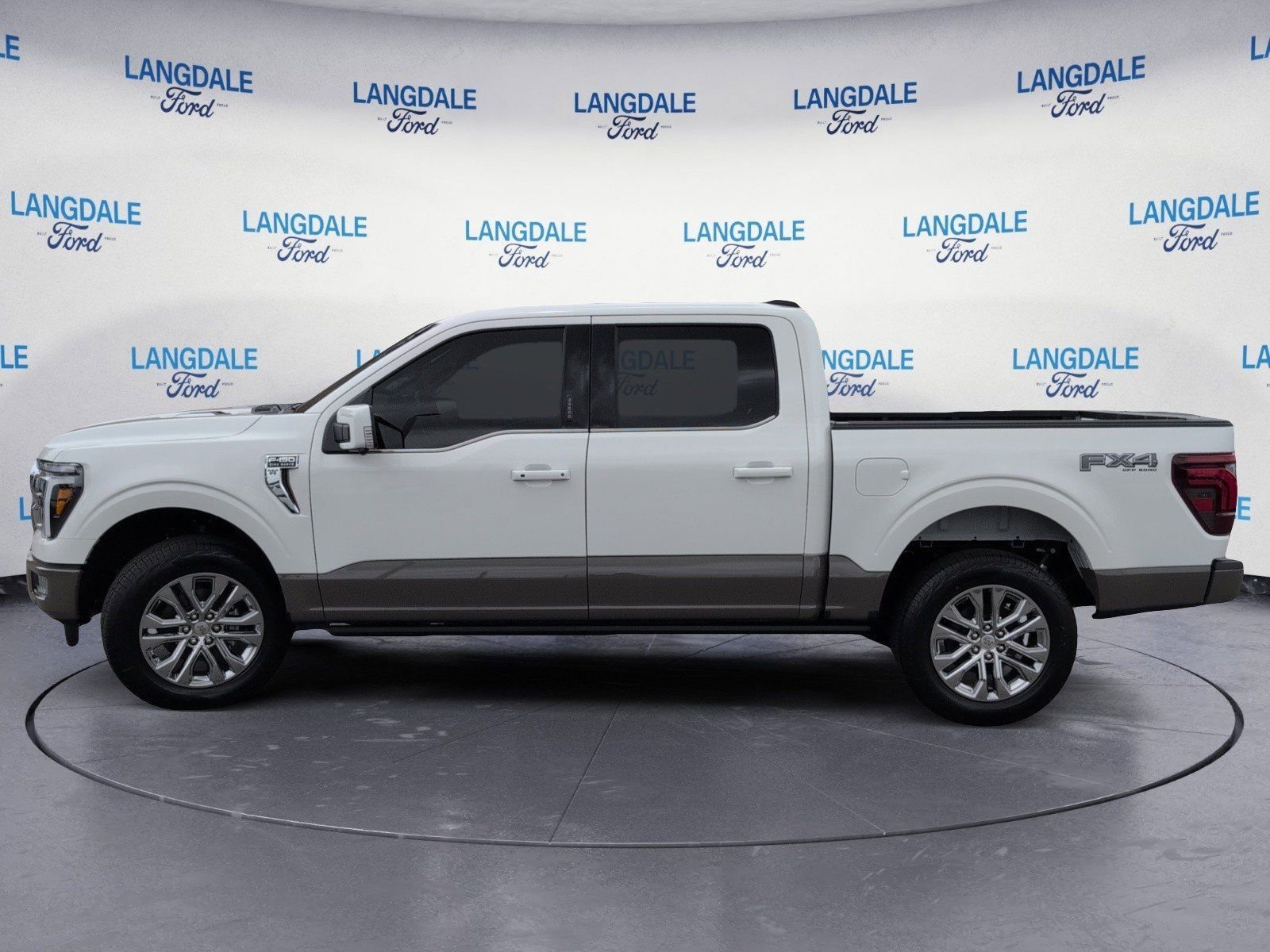 New 2026 Star White Metallic Tri-Coat Ford King Ranch image 10