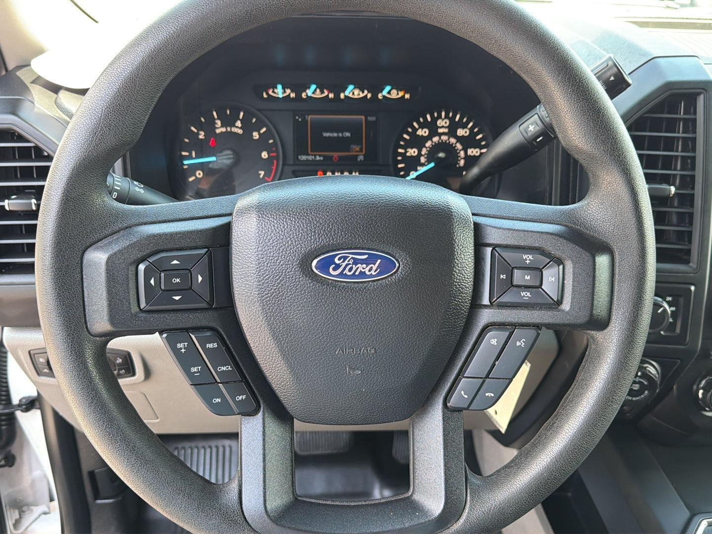 Used 2018 Oxford White Ford XL image 19