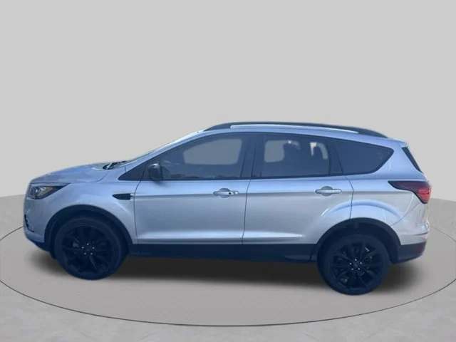 Used 2019 Silver Ford SE image 5