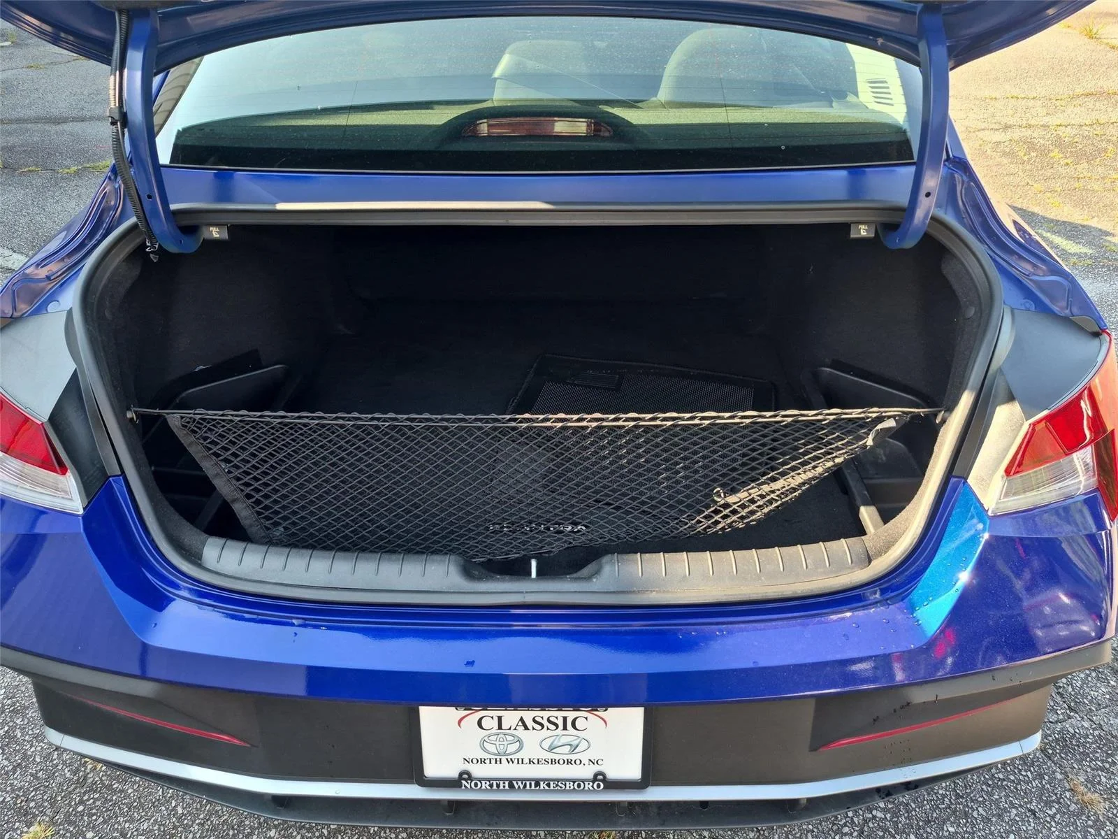 Used 2024 Intense Blue Hyundai SEL image 34