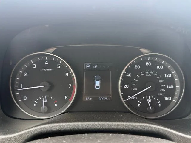 Used 2018 Scarlet Red Hyundai SEL image 20
