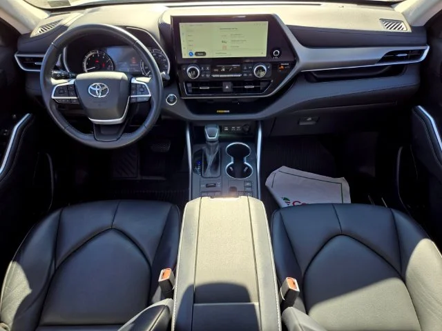 Used 2023 Beige Toyota XLE image 14