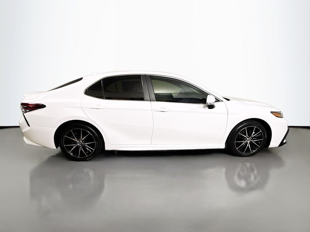Used 2023 Ice Cap Toyota SE image 8