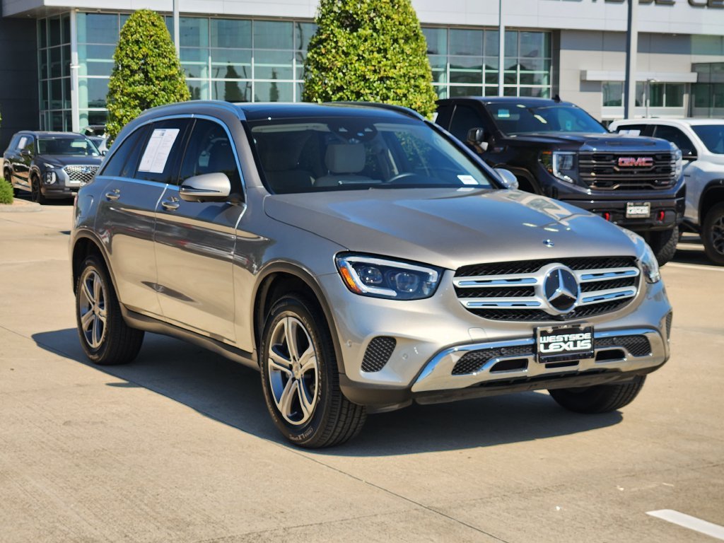 Used 2022  Mercedes-Benz GLC 300 image 3