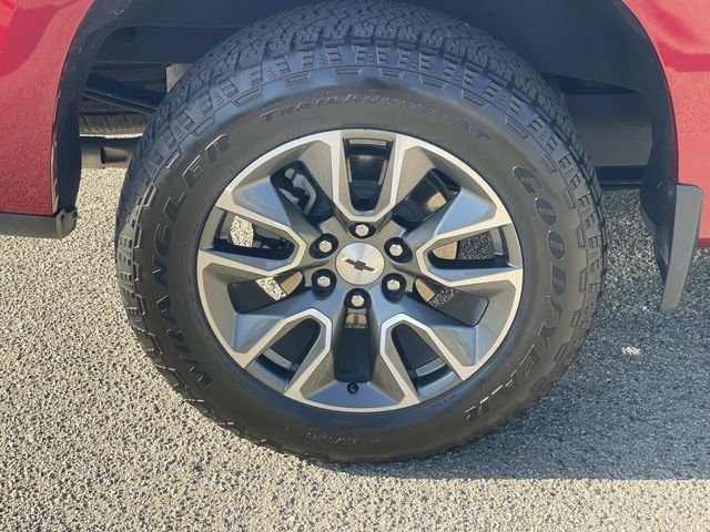 Used 2024 Red Chevrolet RST image 30