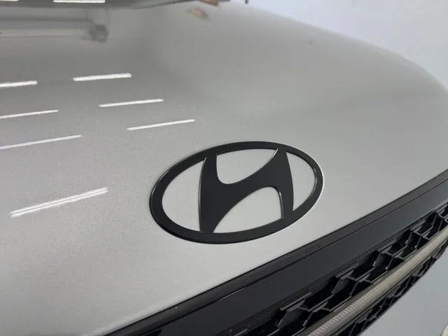 Used 2025 Shimmering Silver Pearl Hyundai Calligraphy image 43