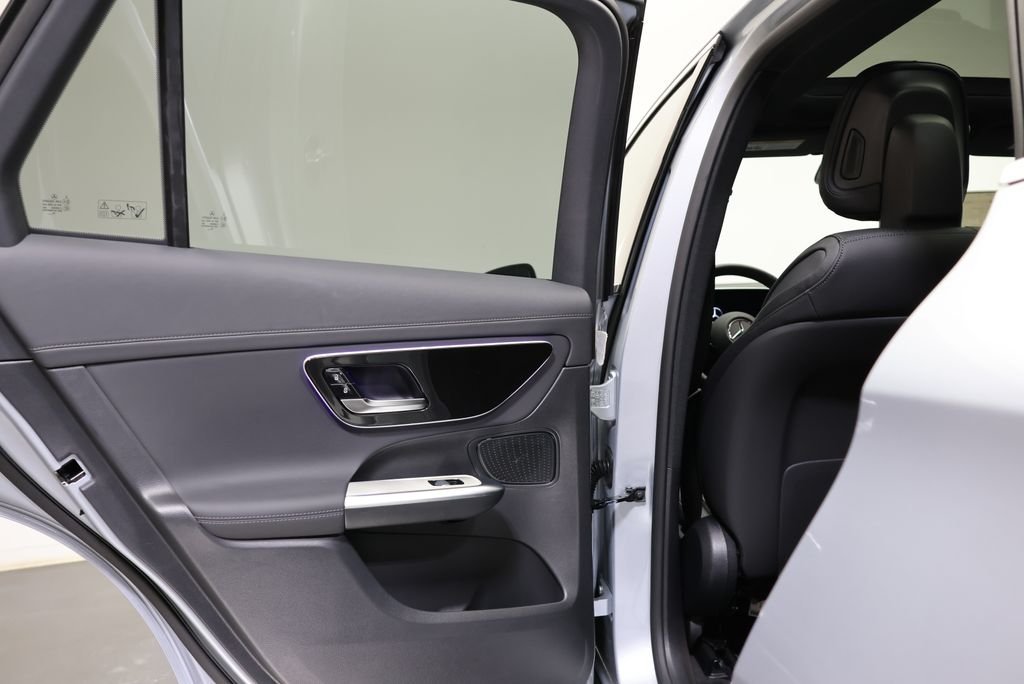 Used 2026 Cirrus Silver Metallic Mercedes-Benz GLC 300 image 39