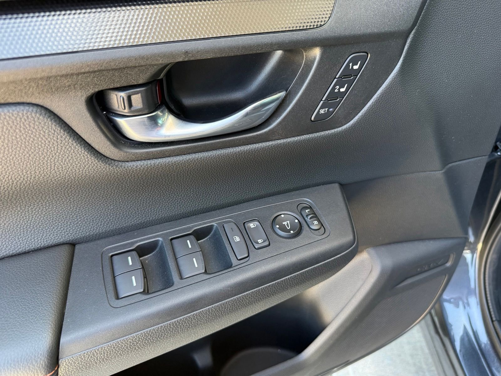 2025 Honda CR-V Sport-L - Photo 12