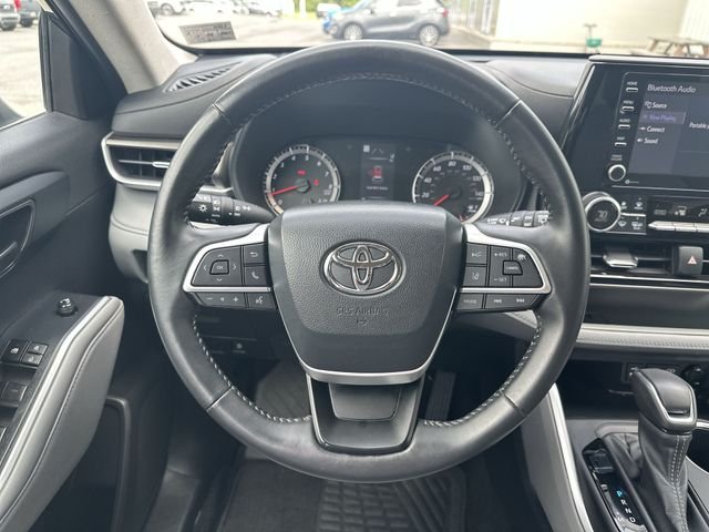 Used 2022 Black Toyota LE image 13
