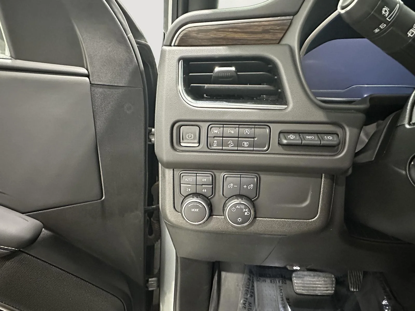 Used 2023 Sterling Gray Metallic Chevrolet Premier image 16