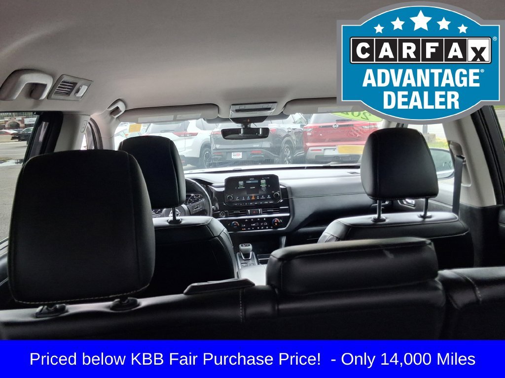 Used 2024 Gray Nissan SL image 11