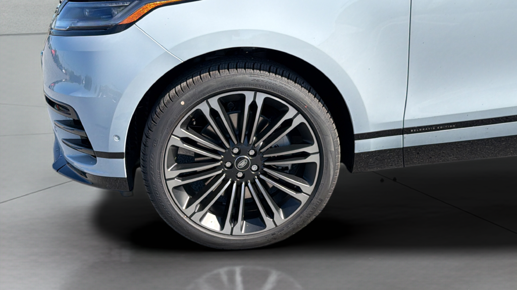 New 2026 Arroios Grey Land Rover  image 19