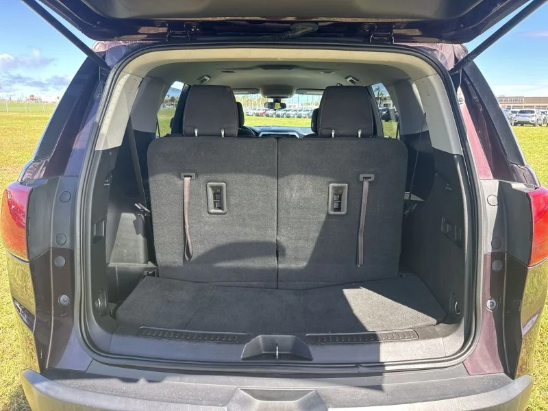 Used 2017 Ebony Twilight Metallic GMC SLE image 14