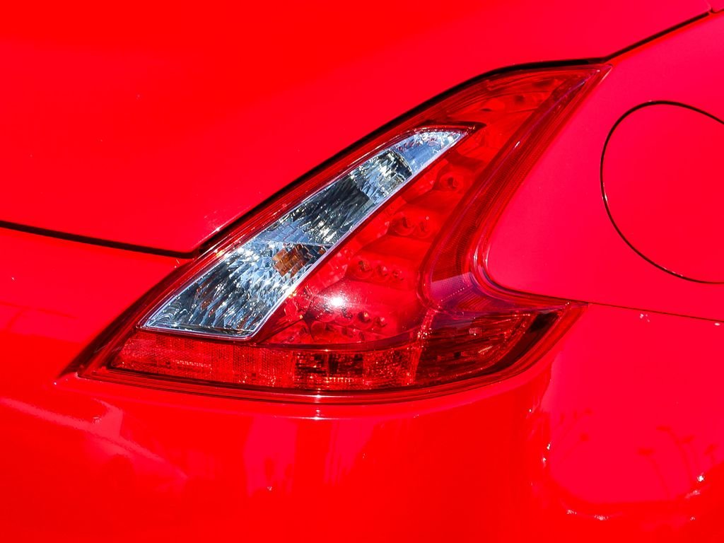 Used 2014 Red Nissan Touring image 10