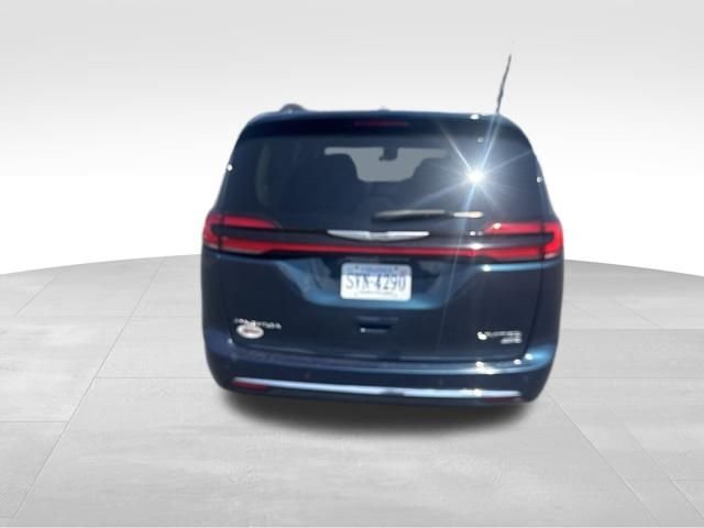 Used 2022 Blue Chrysler Limited image 9
