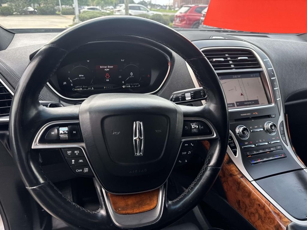 Used 2020 Silver Lincoln Reserve image 22