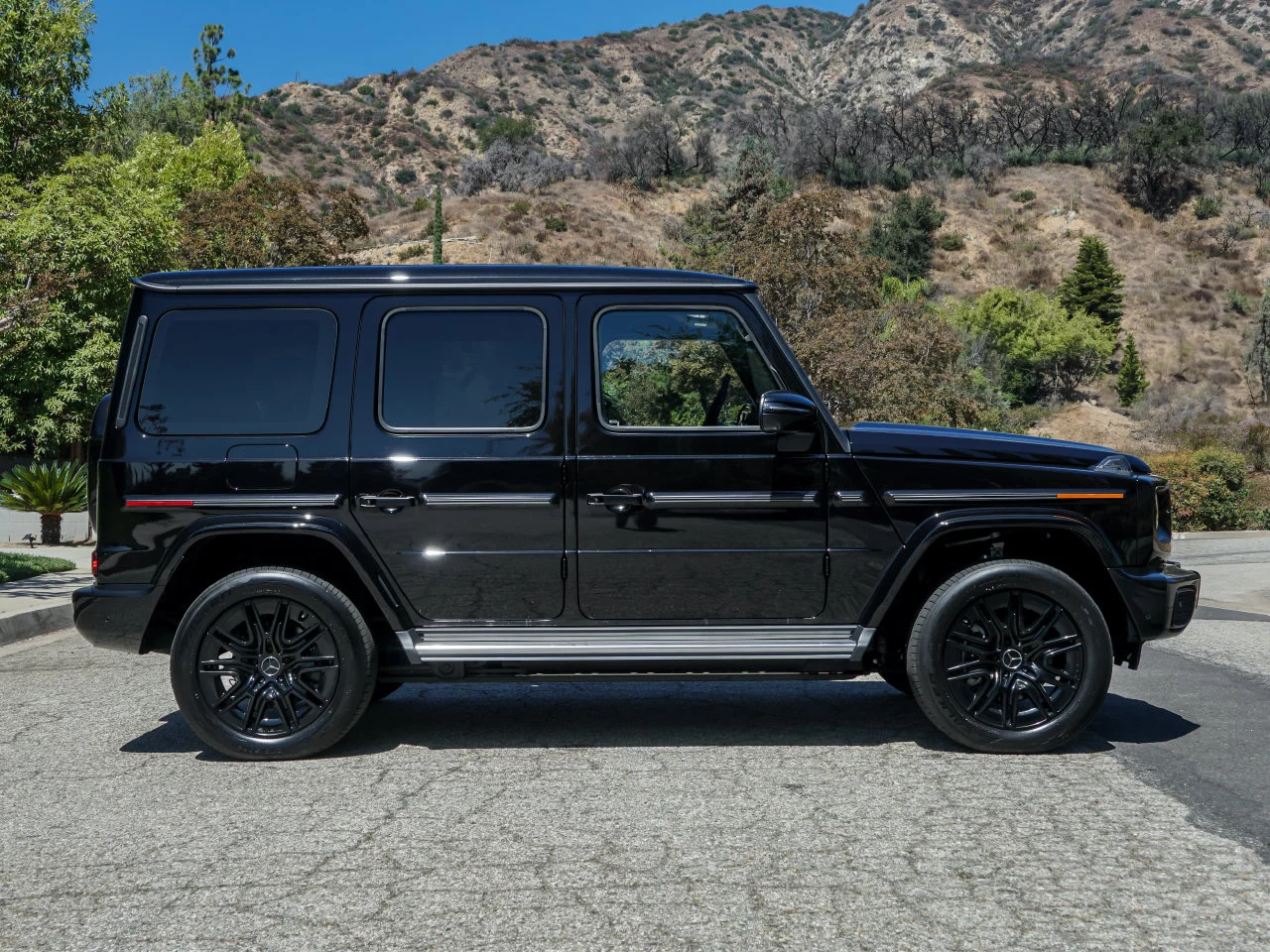 New 2027 Black Mercedes-Benz G 580 4MATIC® image 8