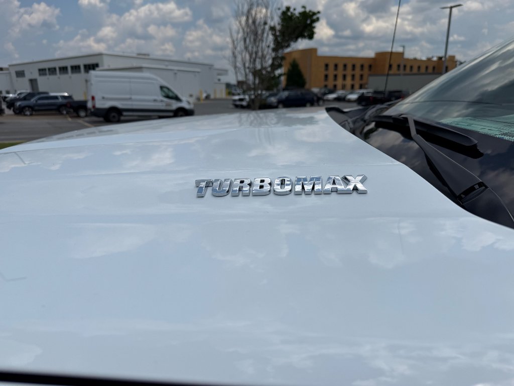 New 2026 Summit White Chevrolet Custom image 15
