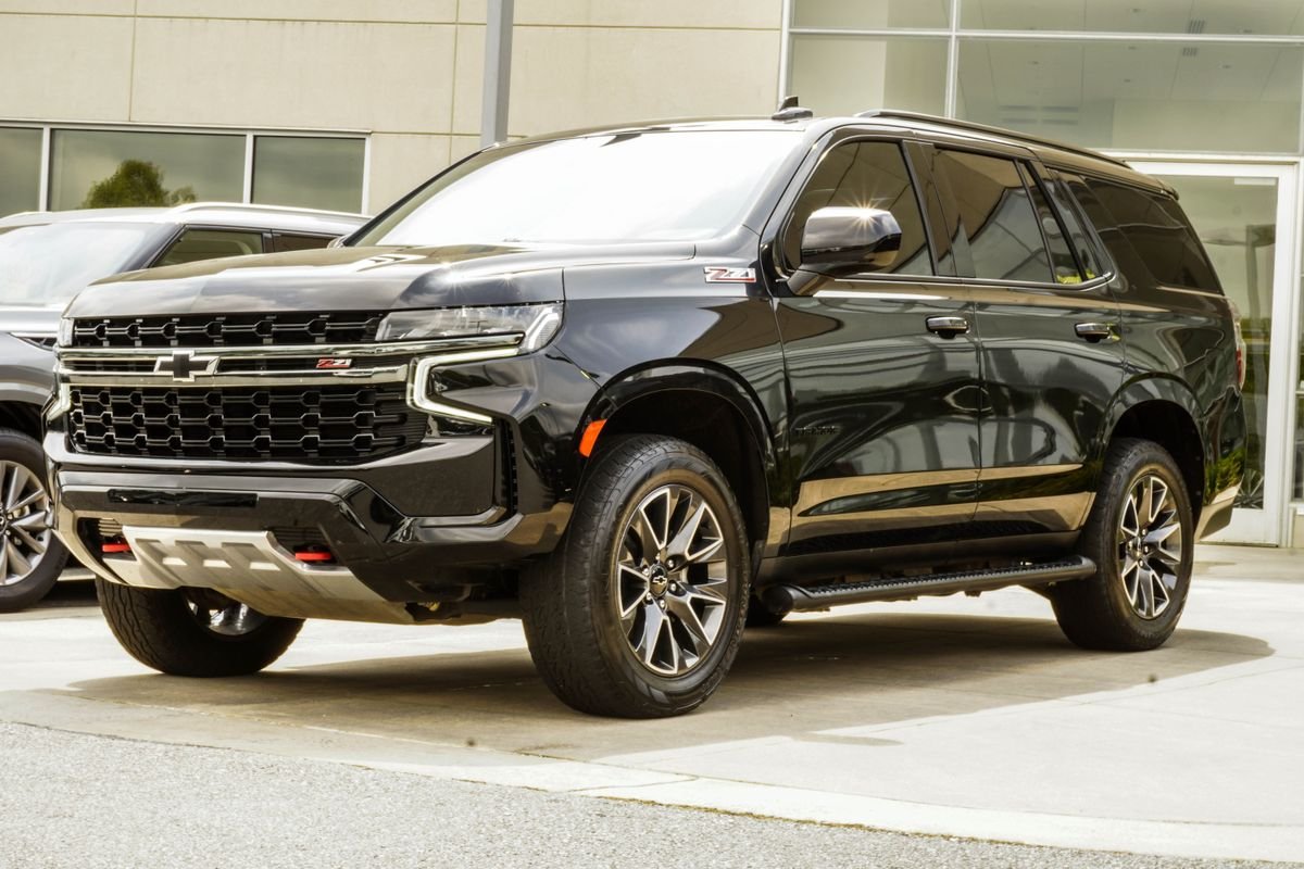 Used 2021 Black Chevrolet Z71 image 8