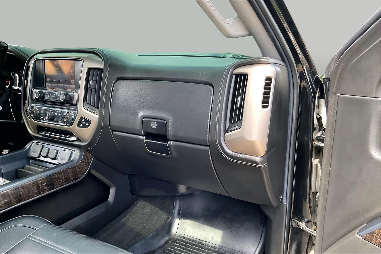 Used 2015 Onyx Black GMC Denali image 17