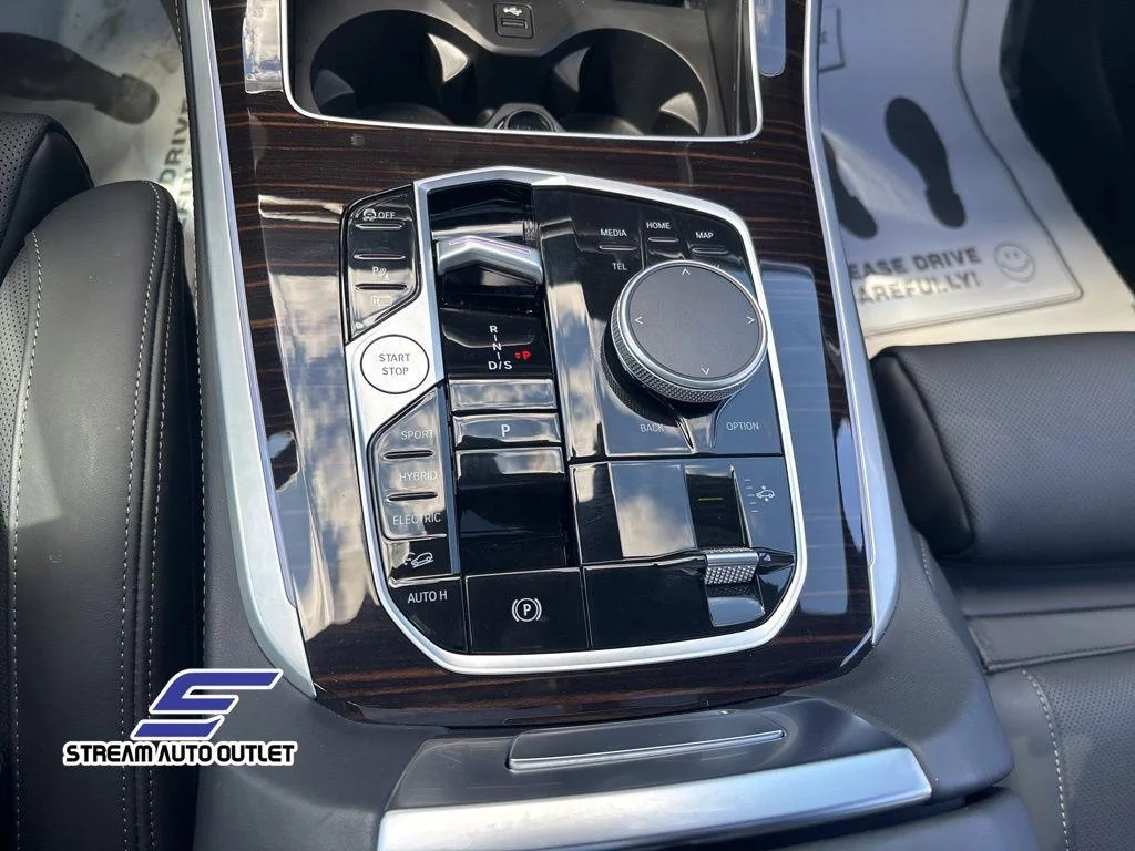 2025 BMW X5 50e - Photo 36
