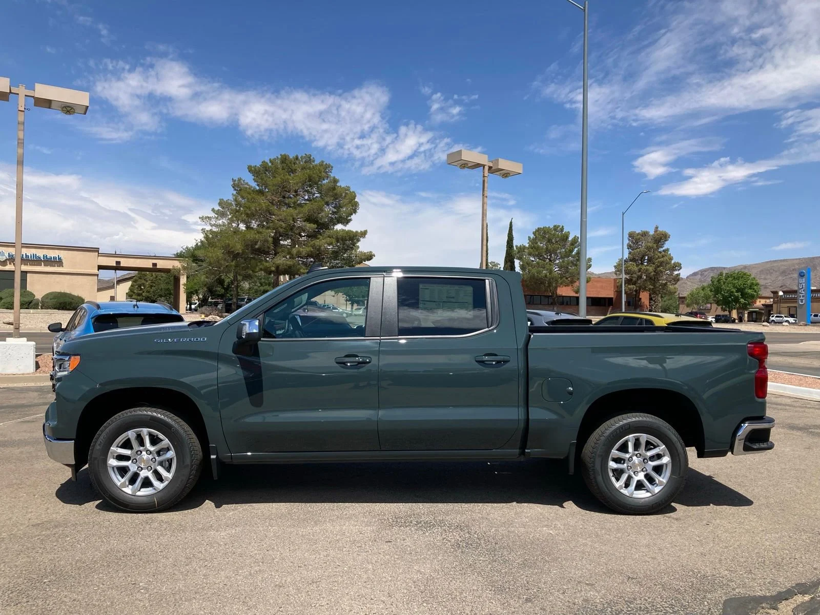 2025 Chevrolet Silverado 1500 LT - Photo 12