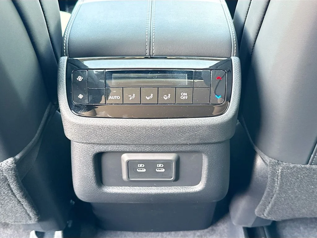 Used 2027 Gray INFINITI PURE image 27