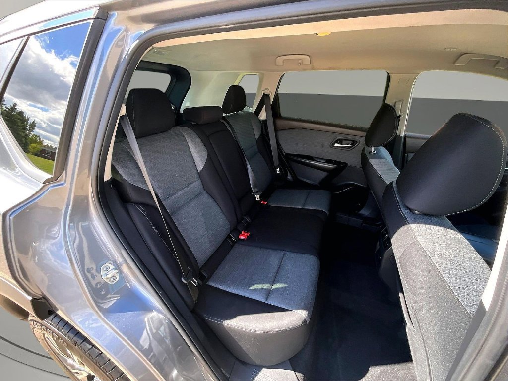 Used 2023 Gray Nissan SV image 29