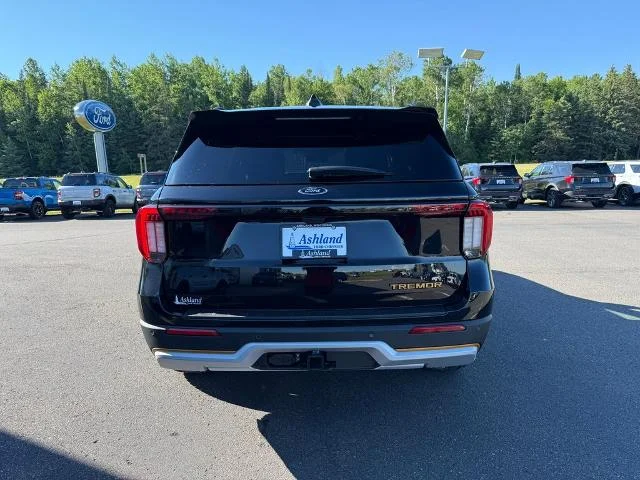 New 2026 Agate Black Metallic Ford Tremor® image 35