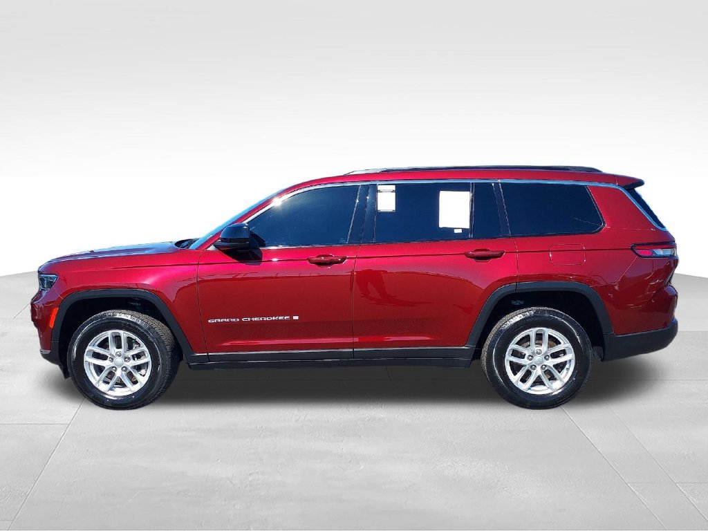 Used 2024 Red Jeep Laredo image 2