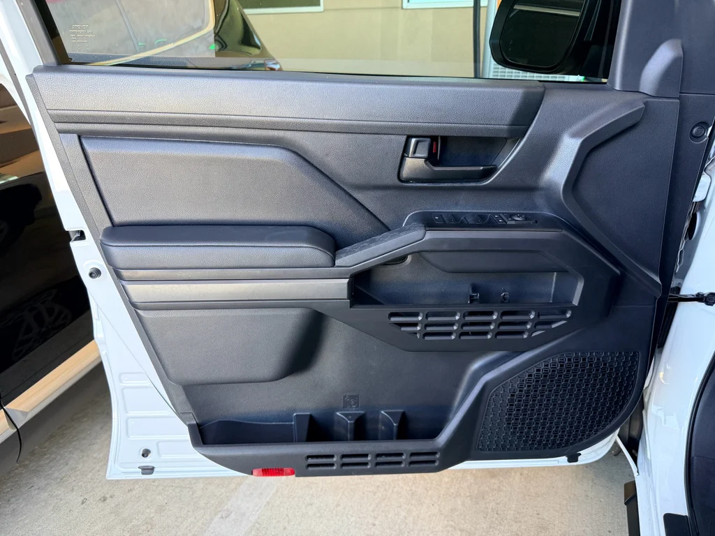 Used 2025 Ice Cap Toyota SR5 image 10