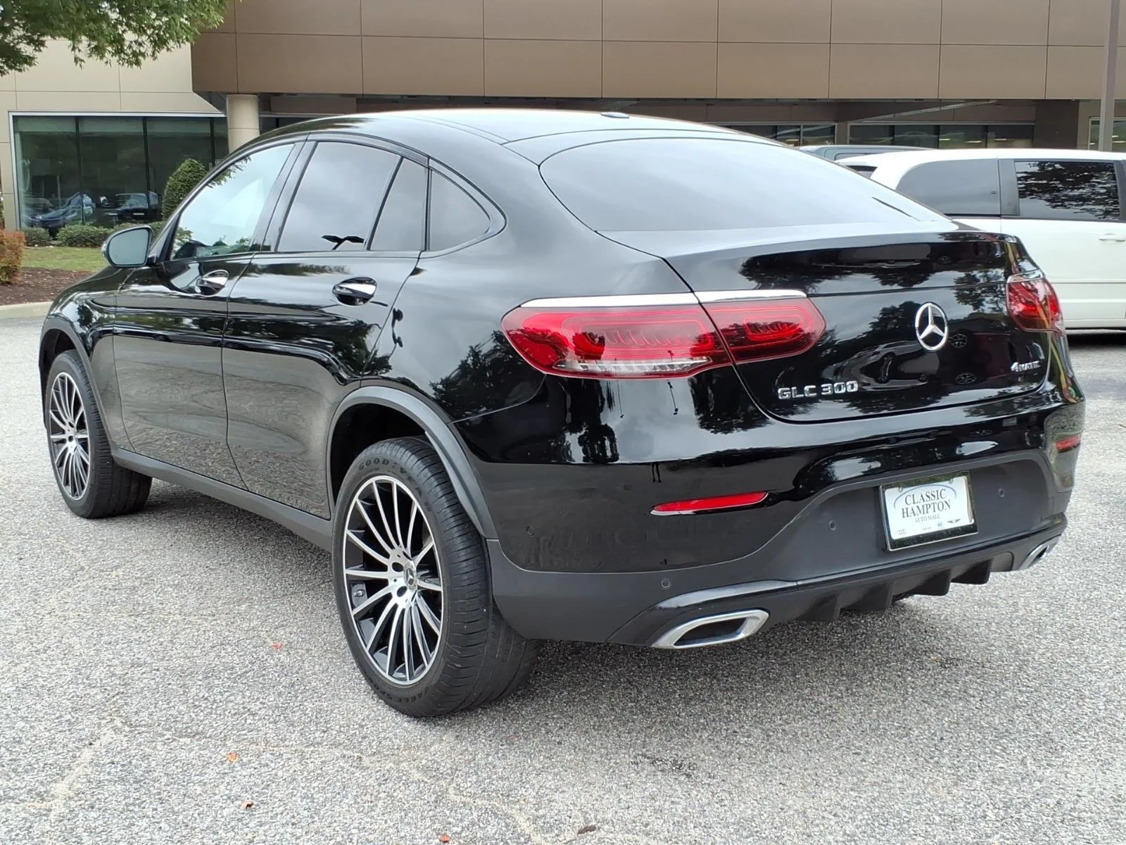Used 2023 Black Mercedes-Benz GLC 300 image 10