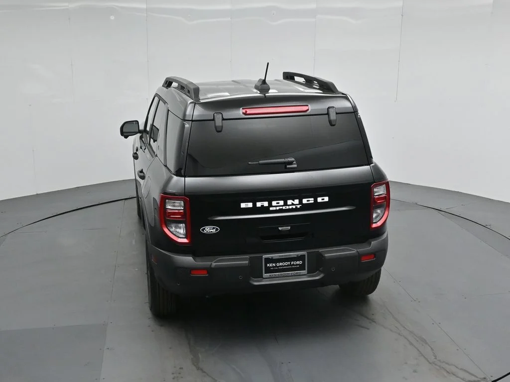 New 2026 Shadow Black Ford Outer Banks image 39