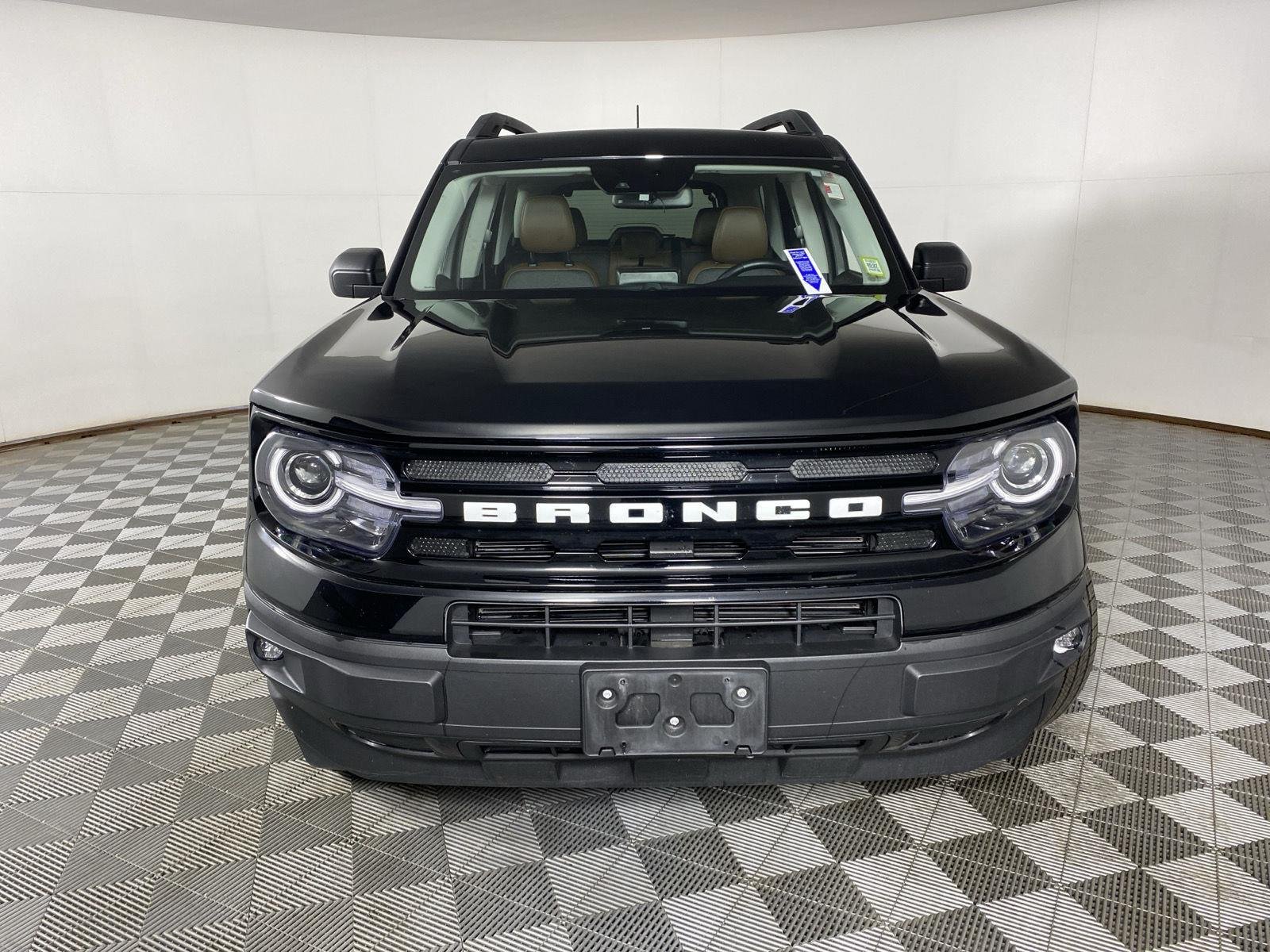 Used 2023 Shadow Black Ford Outer Banks image 5
